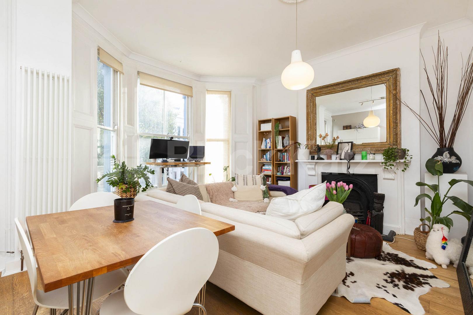 			Stunning 1 bed with study and a private roof terrace, 1 Bedroom, 1 bath, 1 reception Flat			 Ladbroke Grove, Ladbroke Grove